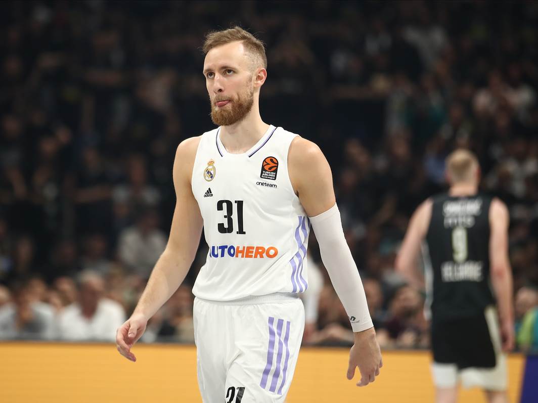 Džanan Musa poruka za Grobare koji su ga vrijeđali Džanan Musa poruka za Grobare koji su ga vrijeđali