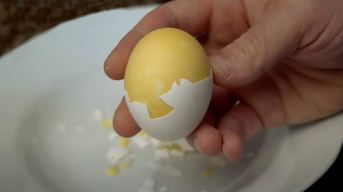 Kako izmiješati jaje bez lupanja ljuske Kako izmiješati jaje bez lupanja ljuske