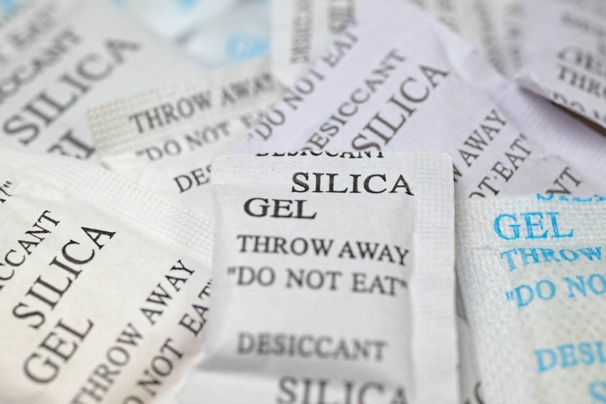 Silika gel protiv vlage u kući Silika gel protiv vlage u kući