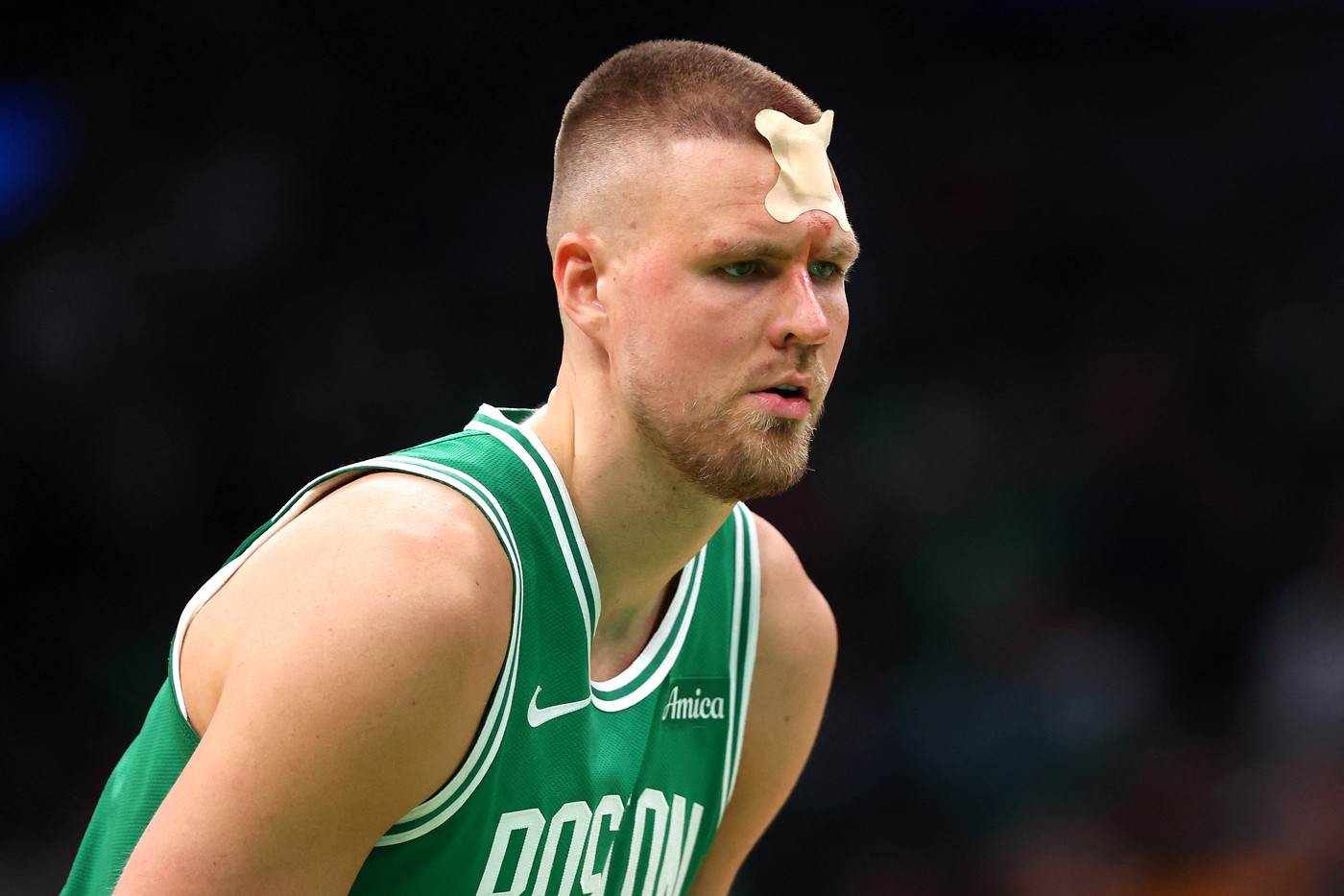 Kristaps Porzingis krvav vodio Boston do pobjede Kristaps Porzingis krvav vodio Boston do pobjede