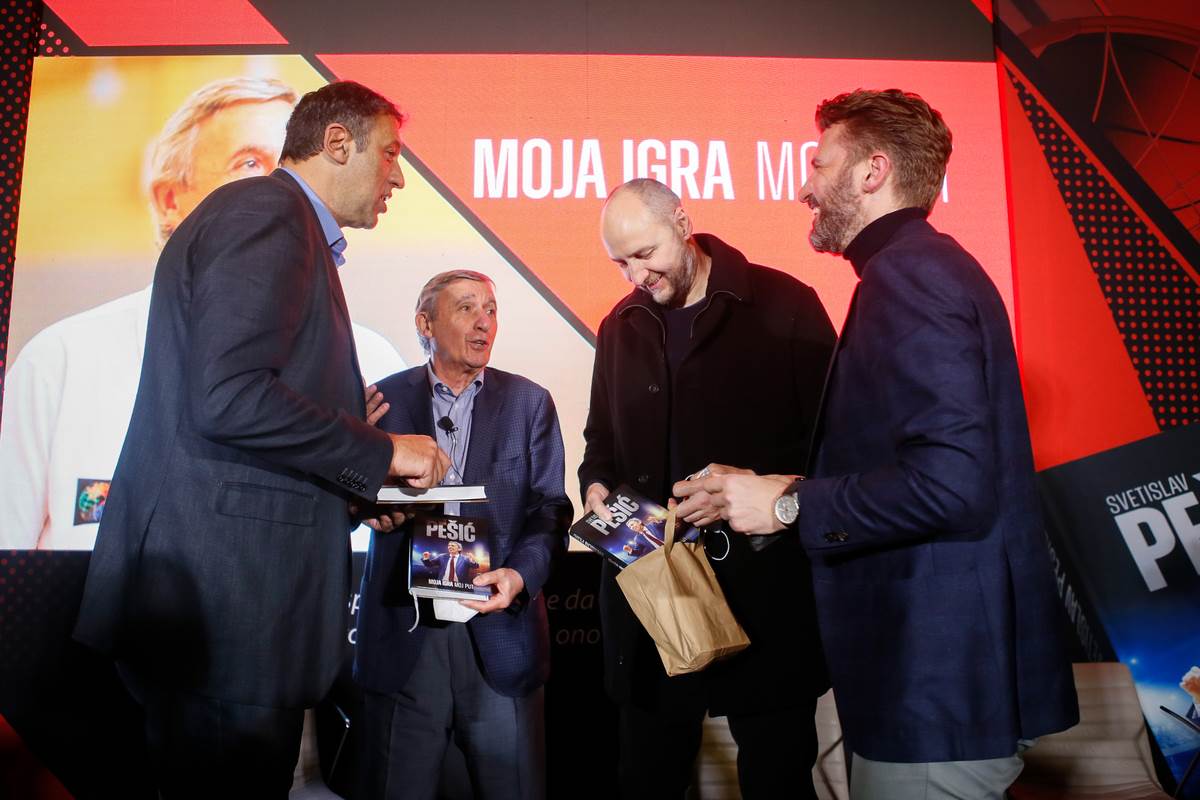  Pešić sklonjen sa funkcije: Stigla zvanična potvrda, oglasio se i predsjednik Bajerna 