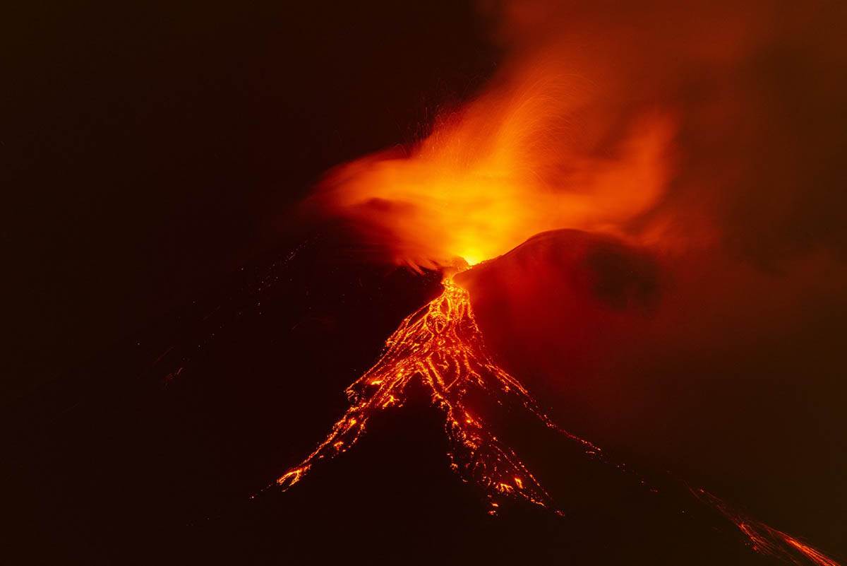  Etna ponovo eruptirala 