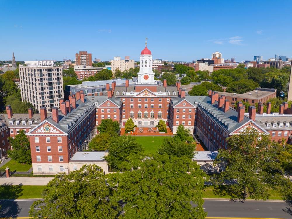 Sud suspendovao Trampovu odluku o Harvardu Sud suspendovao Trampovu odluku o Harvardu