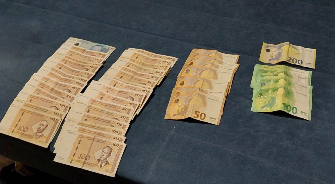  IMG-cb9c8a184de4ccc5f6a07305e2849663-V (1).jpg 