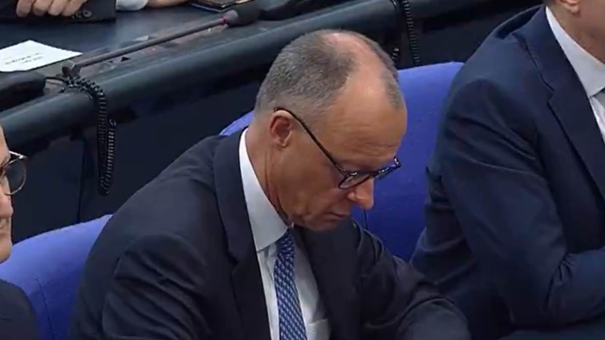  Snimak reakcije Fridriha Merca kad je shvatio da nije izabran za kancelara 