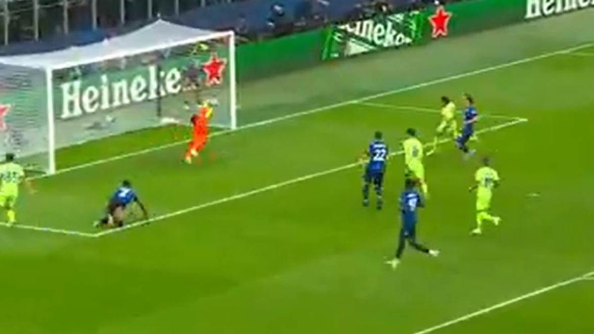  Inter Barselona odbrana Jana Zomera  