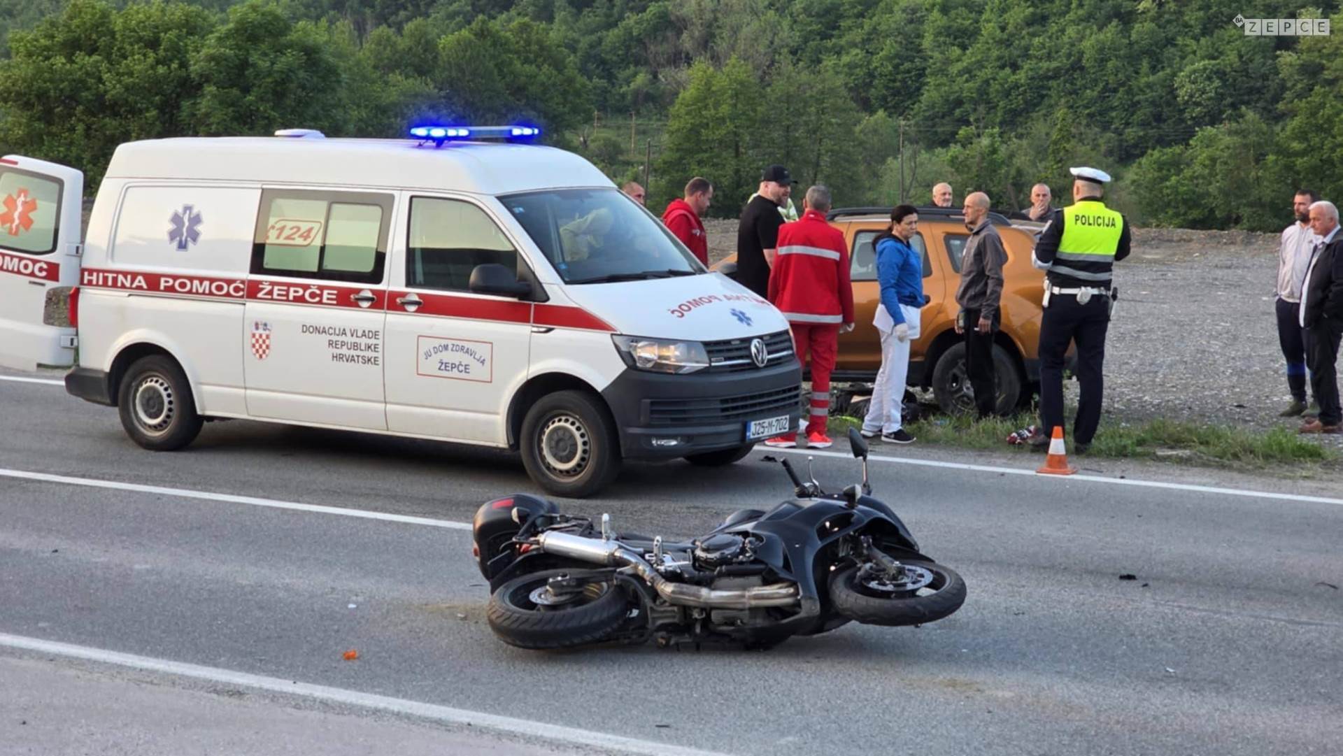  Lančani sudar kod Žepča: Jedan poginuo, više povrijeđenih 