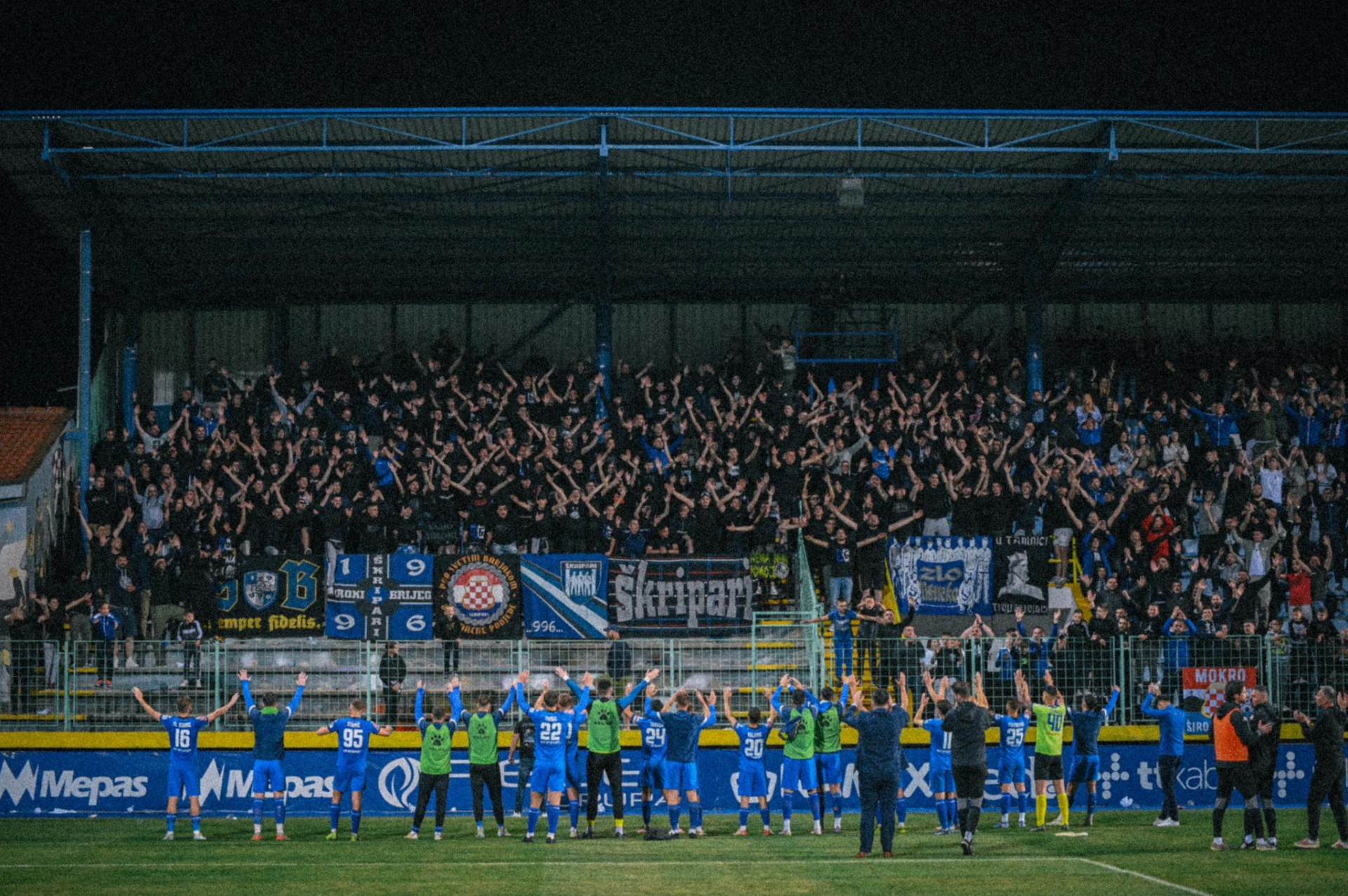  Široki Brijeg pjesmom "Hercegovina u srcu" dočekao himnu BiH (VIDEO) 