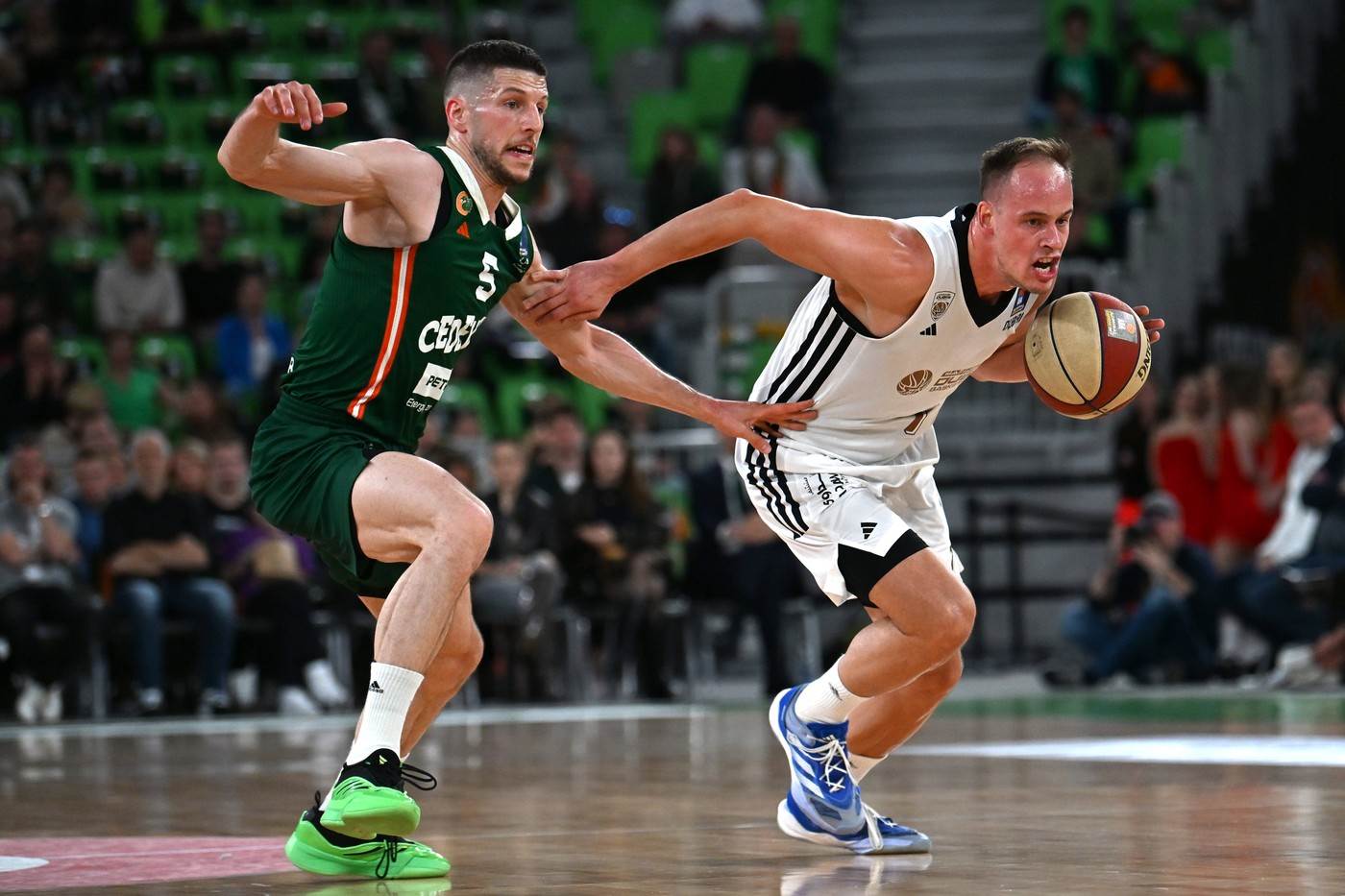  Cedevita Olmpija savladala Dubai u drugoj utakmici 