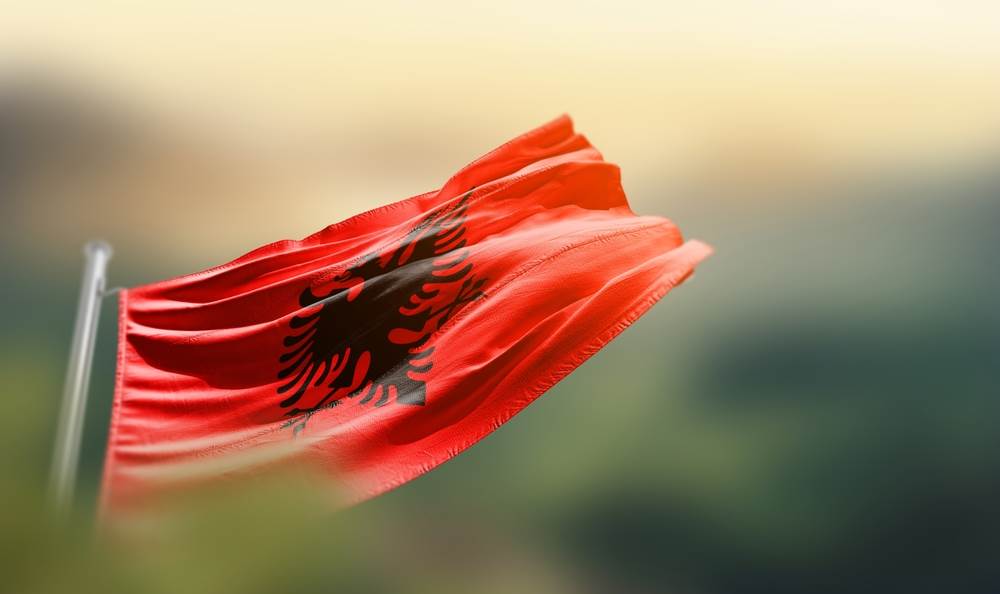  Haos u albanskom parlamentu zbog AI ministarke 