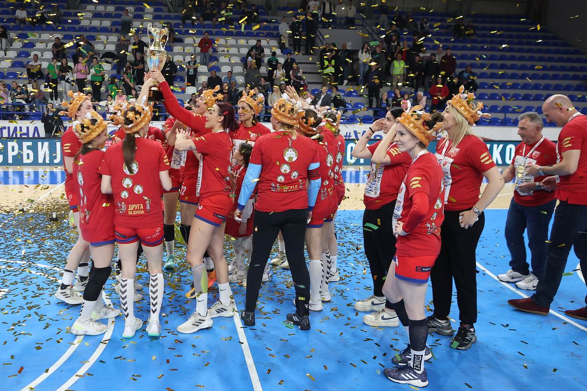  Rukometašice Crvene zvezde ponovo su šampionke Srbije 