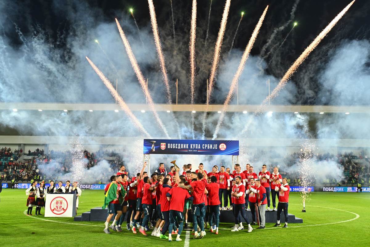  FK Crvena zvezda petu godinu zaredom osvojila duplu krunu 