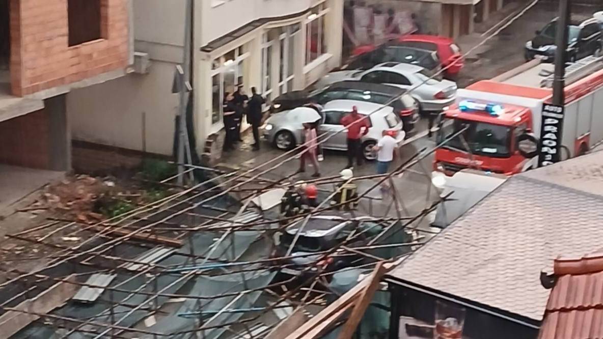  Detalji pada građevinske skele u Doboju 