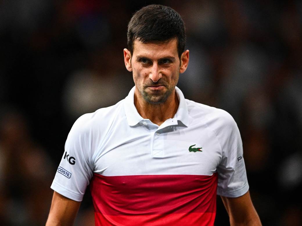Novak Đoković igra finale ATP turnira u Ženevi protiv Huberta Hurkača Novak Đoković igra finale ATP turnira u Ženevi protiv Huberta Hurkača