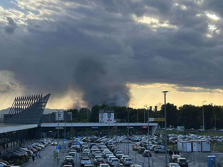  Požar u Zagrebu stavljen pod kontrolu 