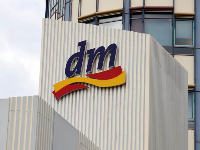  DM povlači namaz od indijskih oraha i malina 