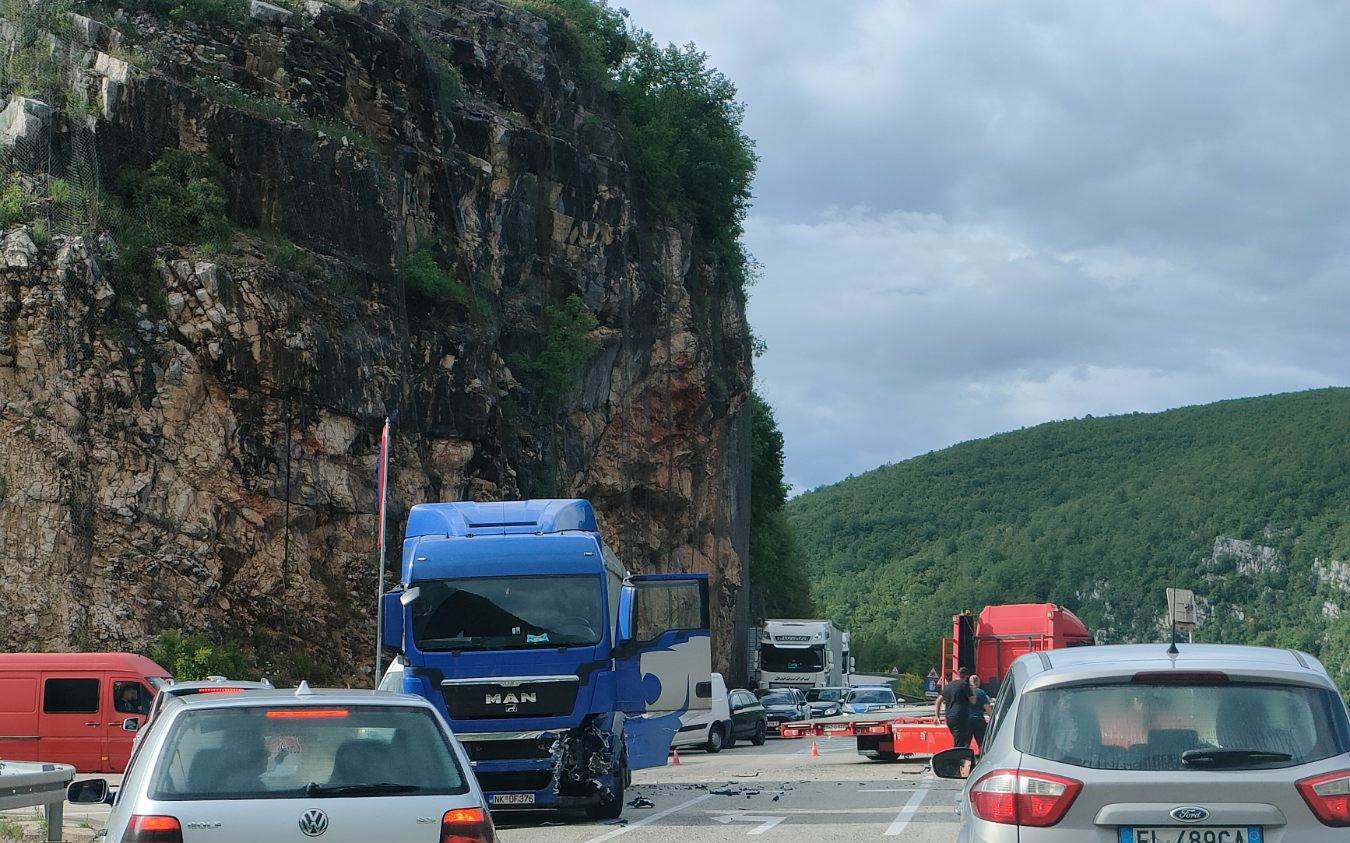  Udes kod Crne Rijeke put Banjaluka - Mrkonjić Grad 