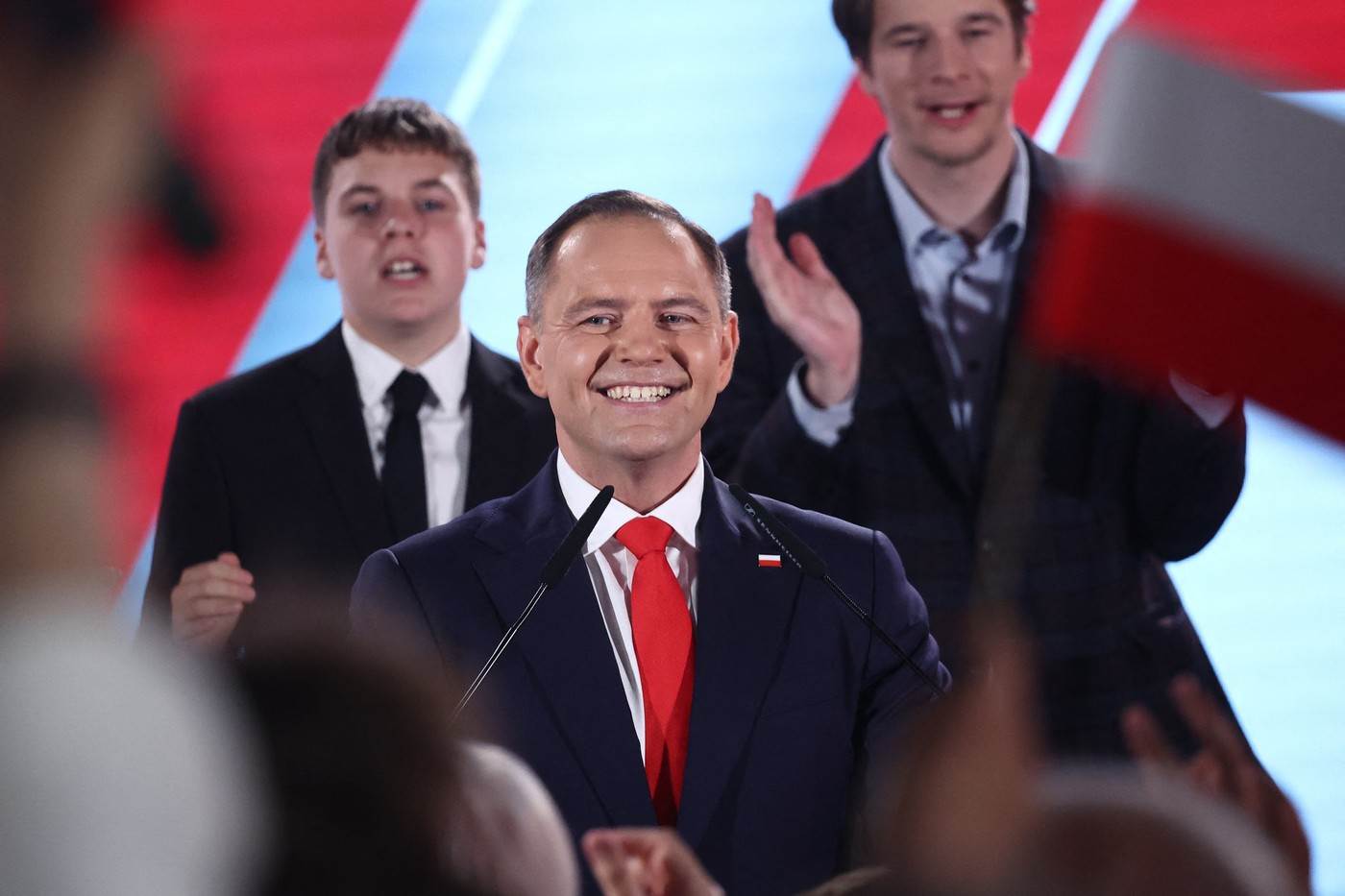  Senzacija u Poljskoj: Karol Navrocki, Trampov favorit, novi predsjednik 