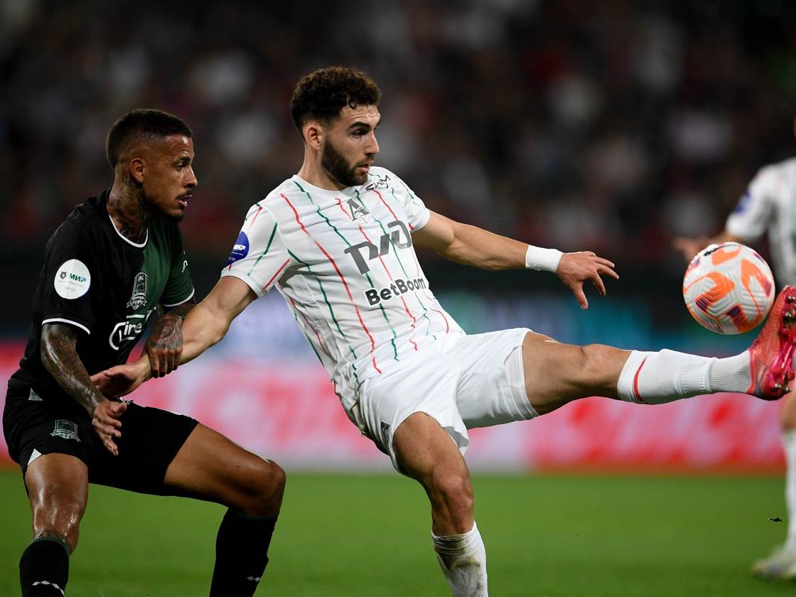  Nair Tiknizjan dolazi u Crvenu zvezdu 