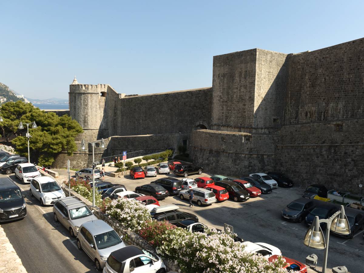  Dubrovnik mijenja pravila za turiste kako bi bilo manje gužve u gradu 