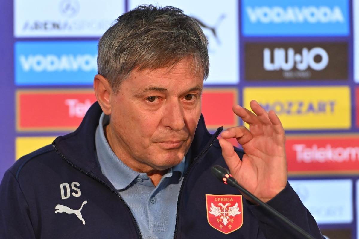 Dragan Stojković konferencija za medije u Albaniji 