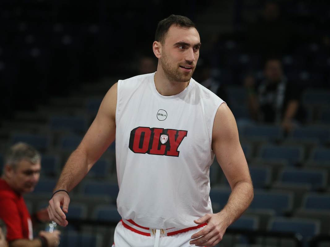 Nikola Milutinov napušta Olimpijakos Nikola Milutinov napušta Olimpijakos