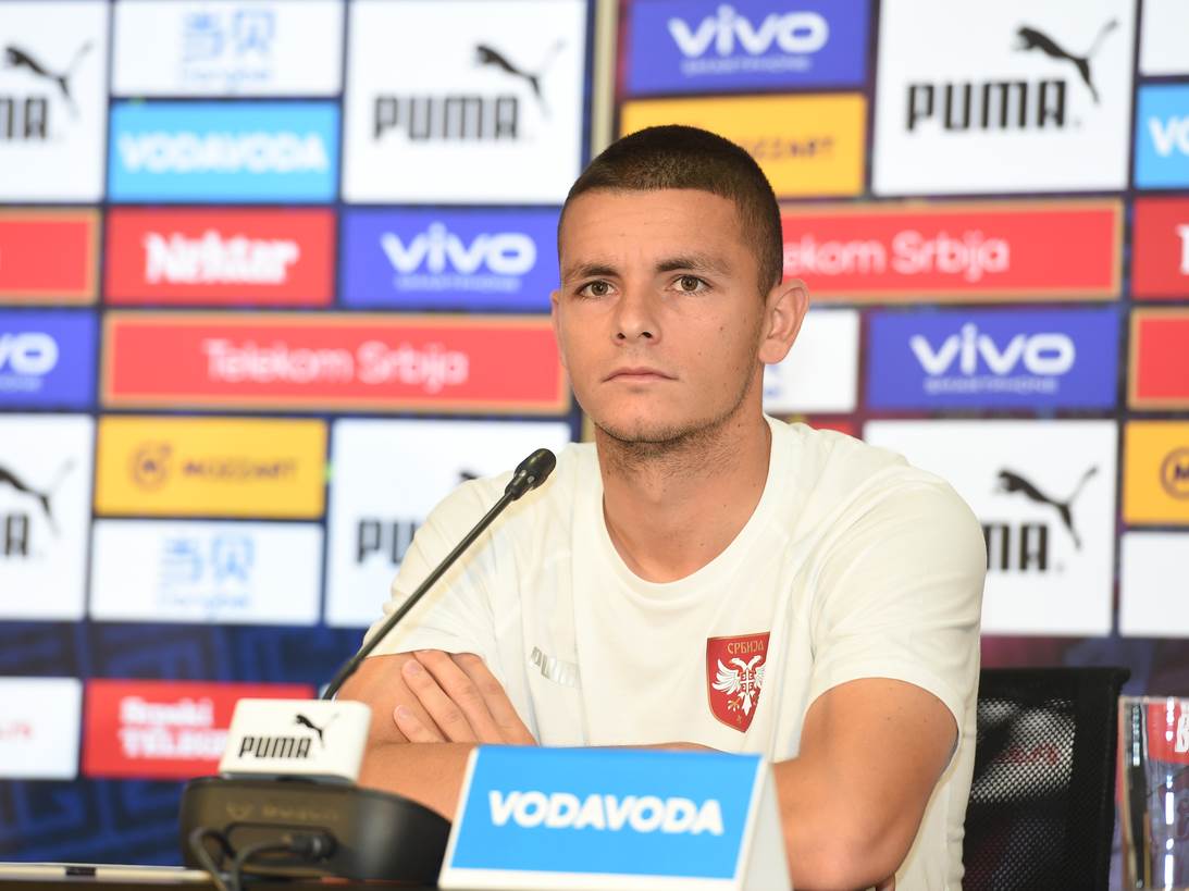  Da li je Dejan Joveljić potreban reprezentaciji Srbije  