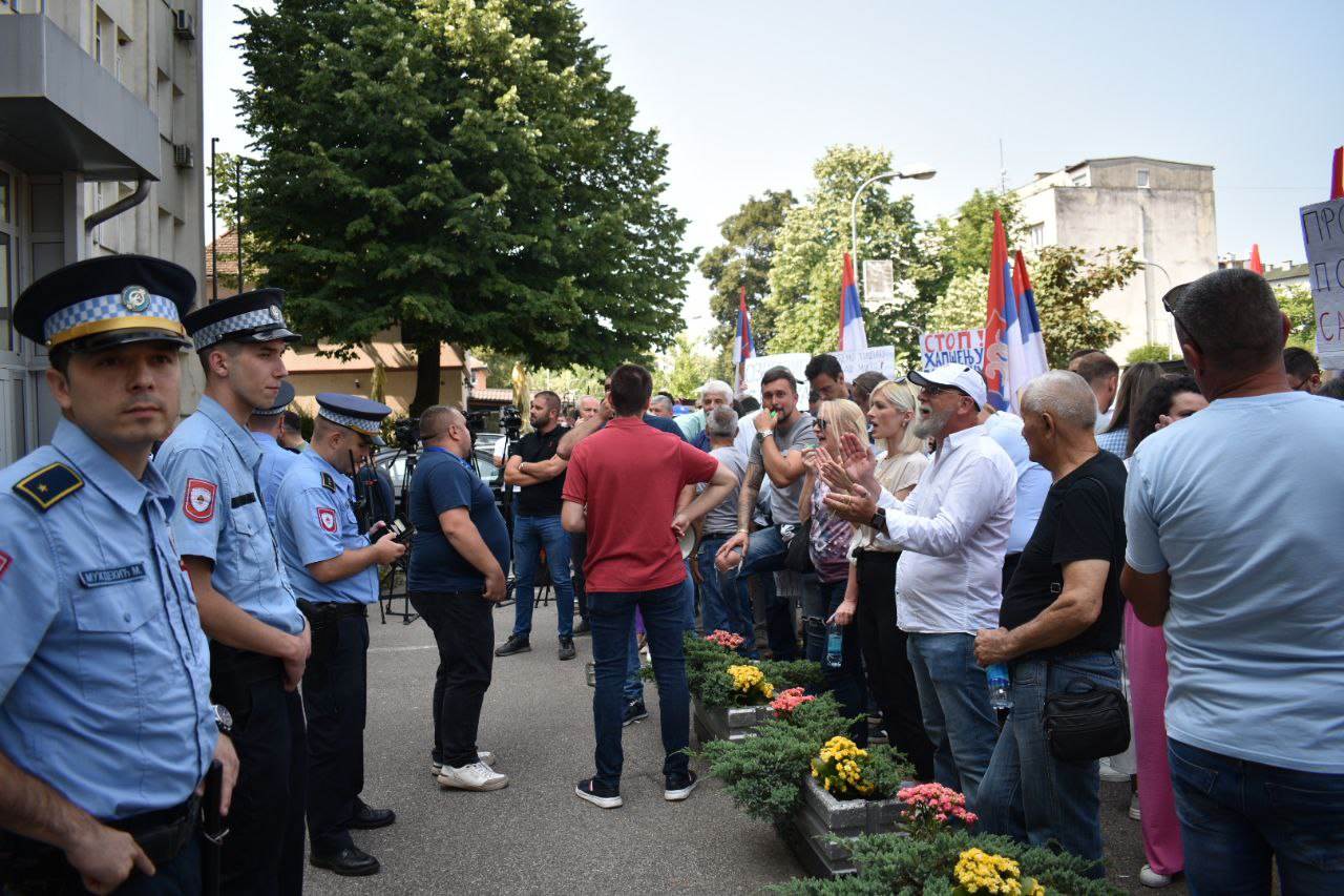  Snimak o dva papka pušten ispred Okružnog suda u Banjaluci 