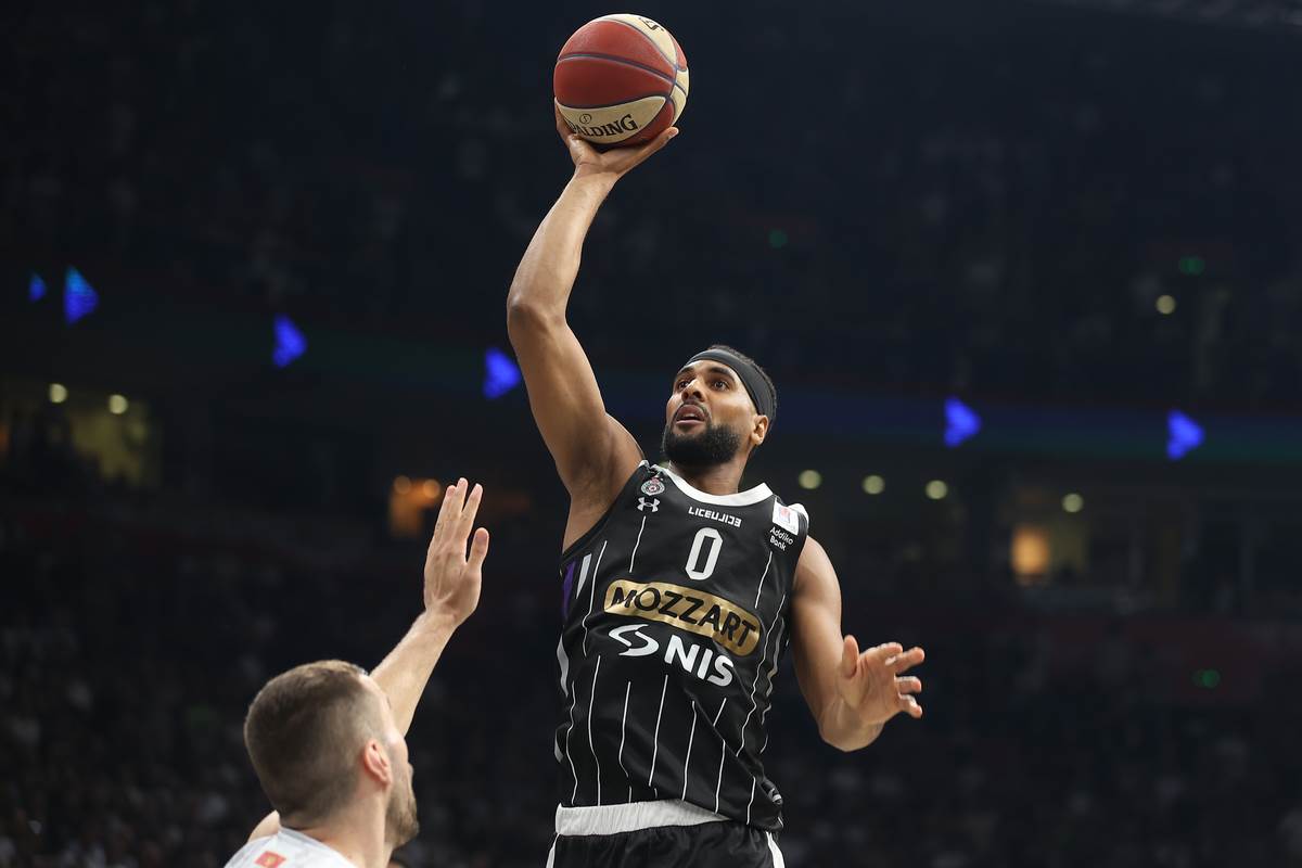  Brendon Dejvis odlazi iz Partizana ide u Japan  