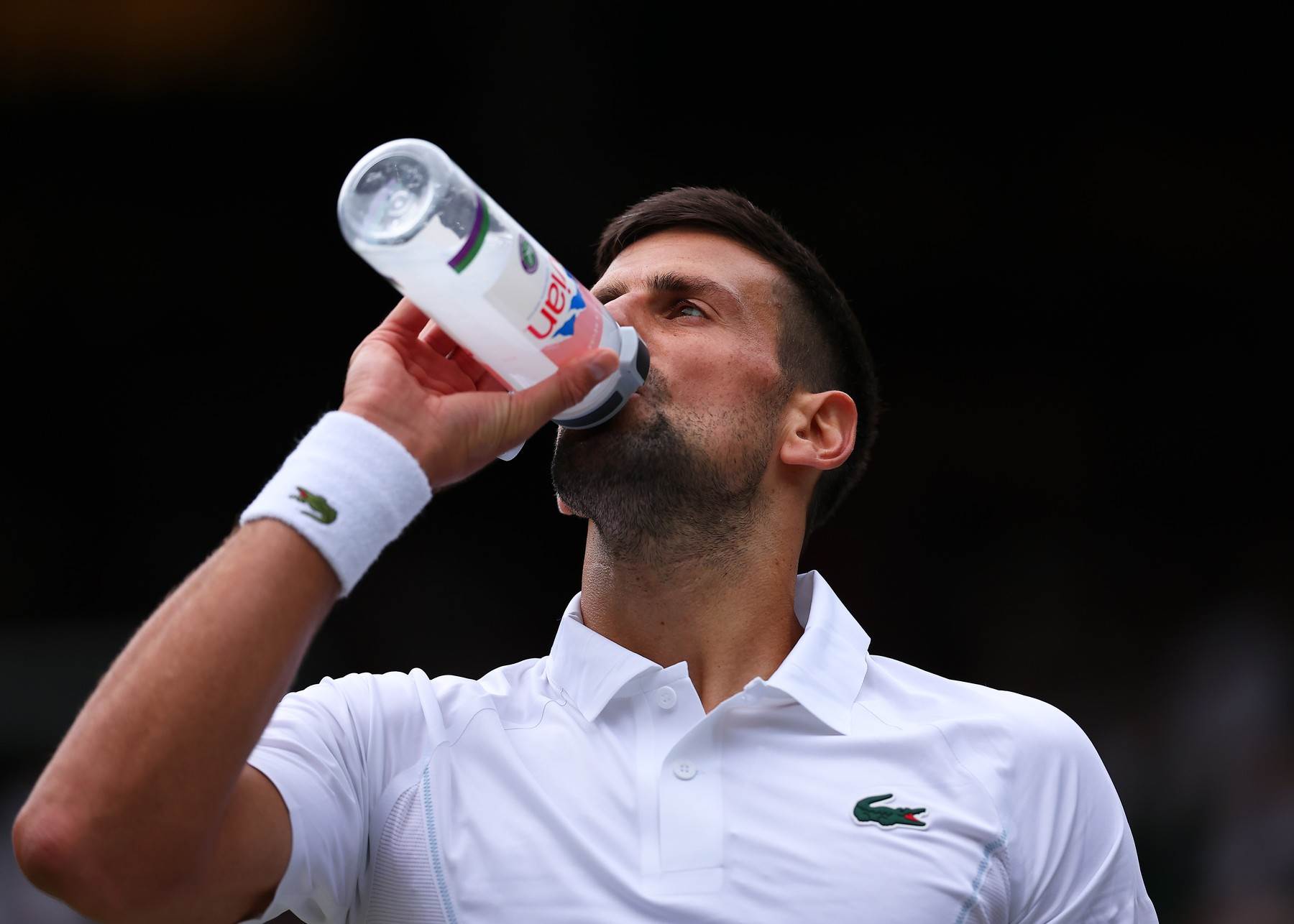  Novak Đoković psuje trenere na Vimbldonu 