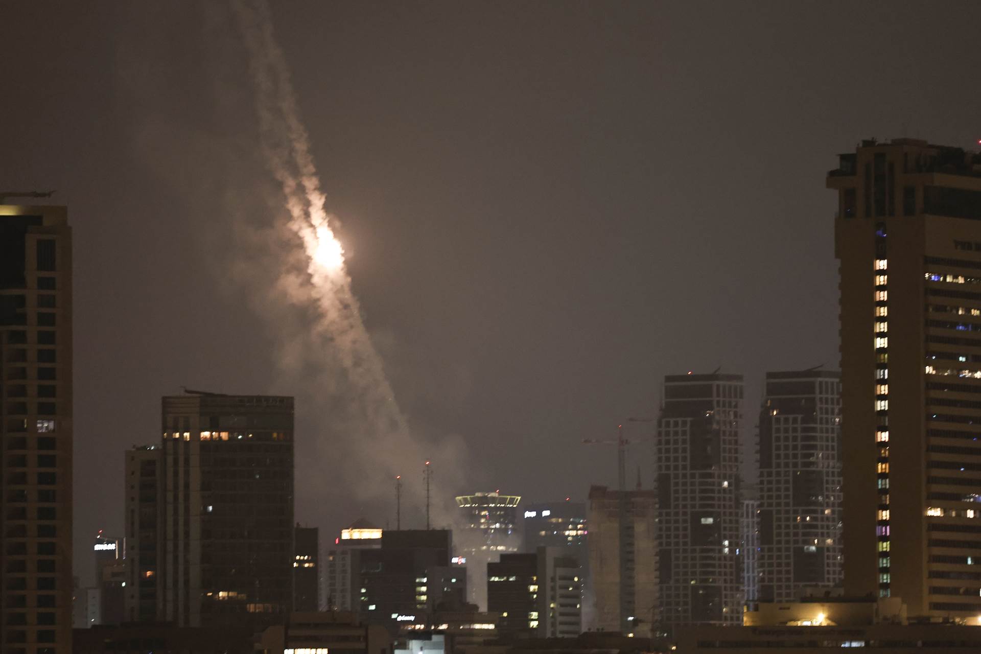  Izrael oštetio reaktor u Iranu 