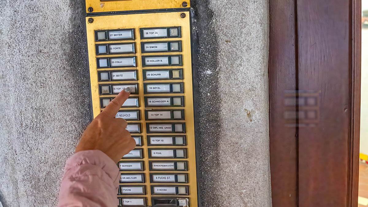  Najčudnija srpska prezimena 