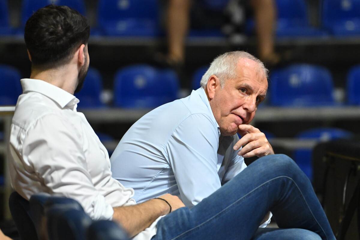  Željko Obradović suspendovan, sa tribina gleda utakmicu Partizan FMP 
