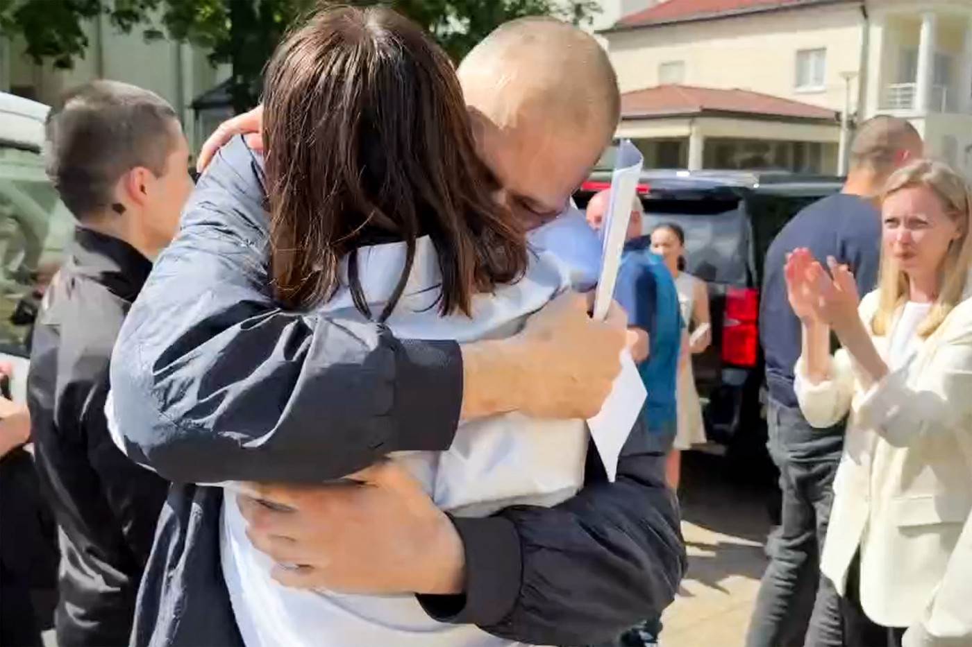  Bjeloruski opozicionar Sergej Tihanovski i još 13 zatvorenika pušteni iz zatvora 