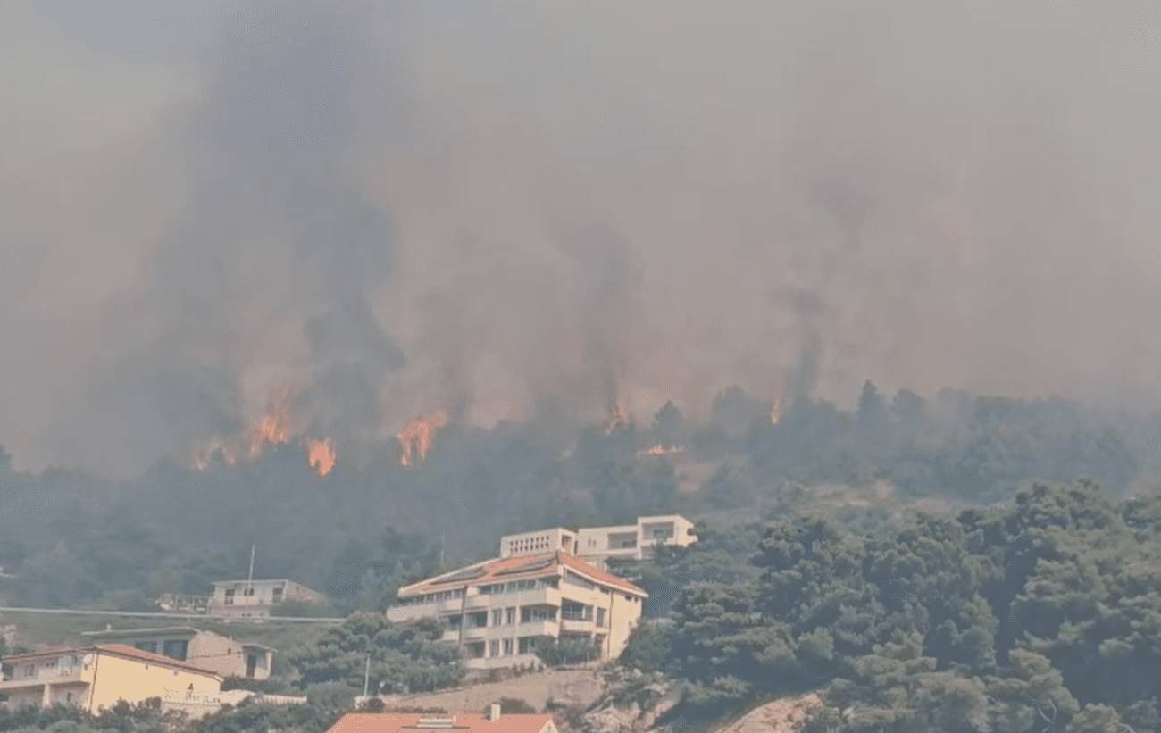  Lokalizovan požar kod Omiša 