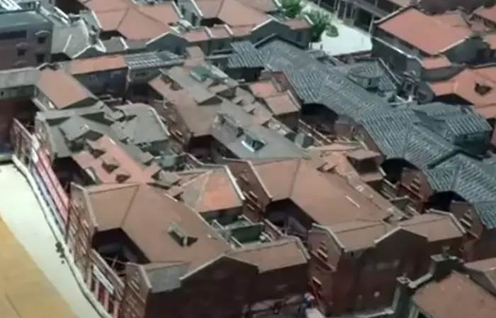 Armija od 432 robota pomjera istorijski kompleks u Šangaju Armija od 432 robota pomjera istorijski kompleks u Šangaju
