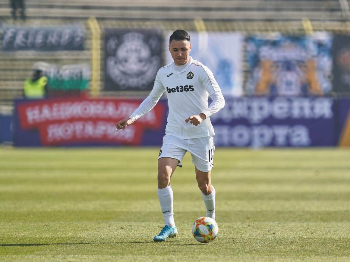  Bugarin Janis Karabeljov potpisao za Partizan 