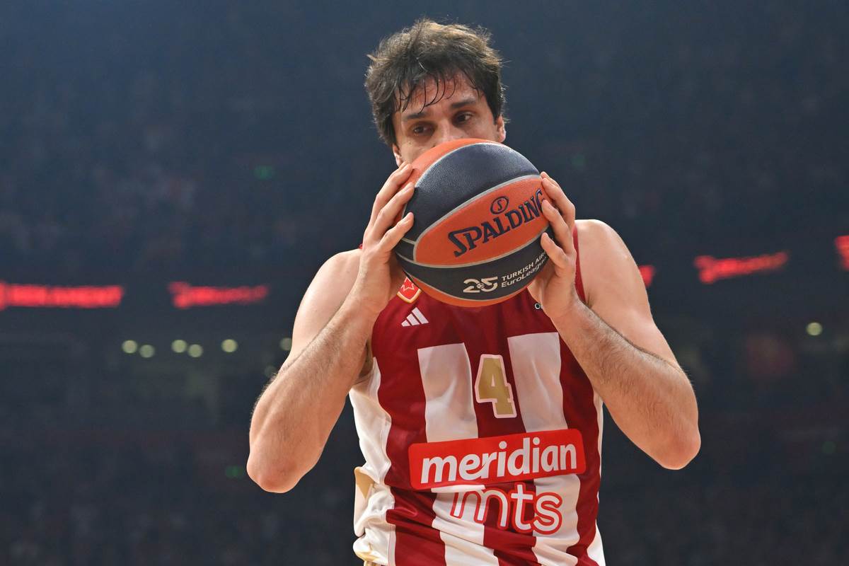 Miloš Teodosić ne postaje funkcioner u Crvenoj zvezdi Miloš Teodosić ne postaje funkcioner u Crvenoj zvezdi
