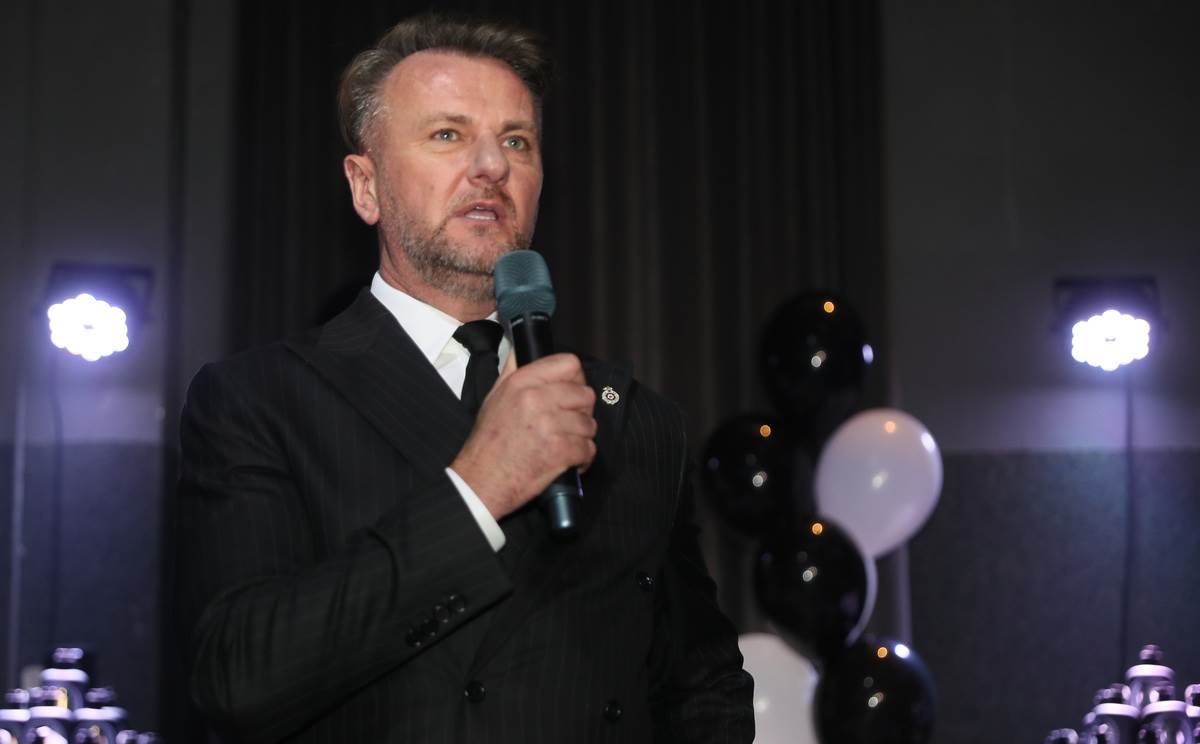  Ostoja Mijailović nakon osvajanja titule KLS-a 