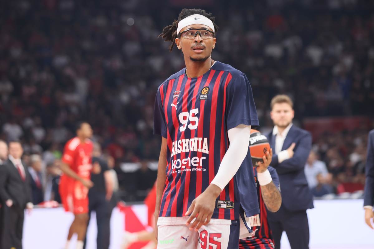  Čima Moneke otkrio je da je Crvena zvezda dovela još igrača 