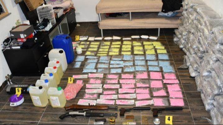  Potvrđena optužnica protiv Harisa Mujčinovića: Tereti se za 100 kg droge i arsenal oružja 