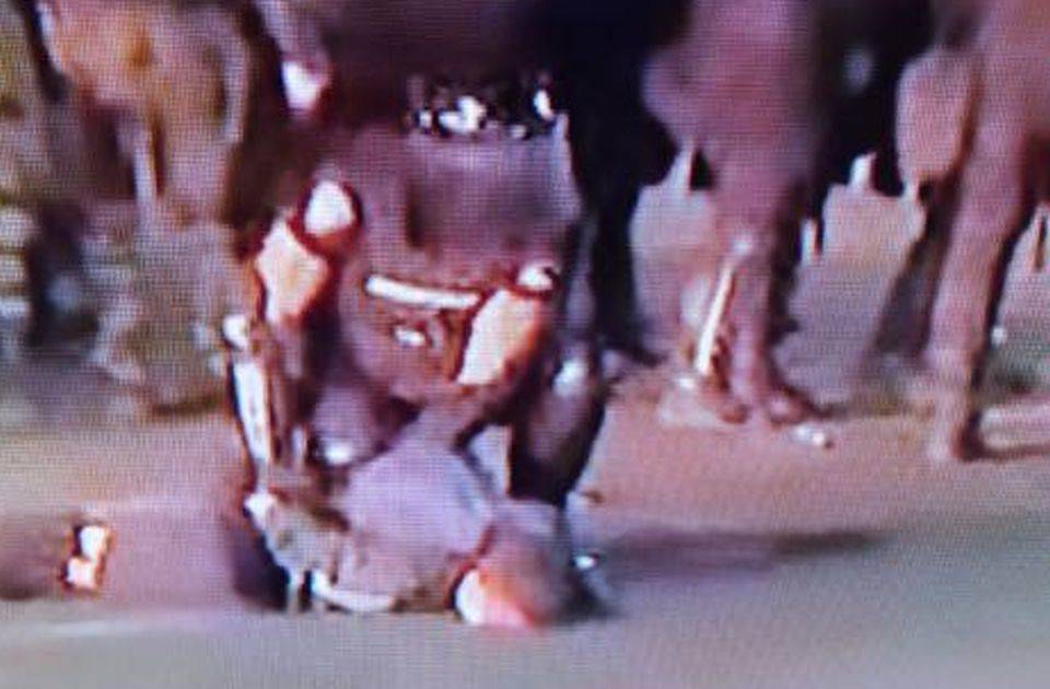  Studenti u blokadi FPN: Kolega zadobio teške povrede, tek nakon pet sati mu ukazana pomoć 