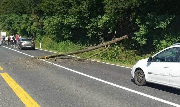  Motociklista teško povrijeđen na putu Sarajevo – Olovo 