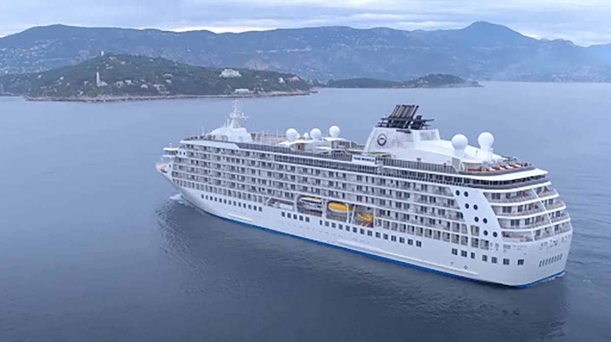  Djevojčica pala sa kruzera, a otac skočio da je spase 