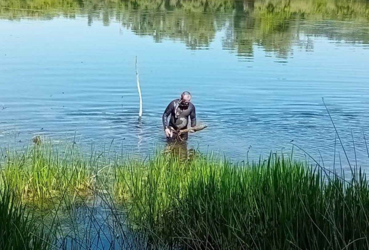  Mina ručnog bacača izvađena iz rijeke Une kod Novog Grada 