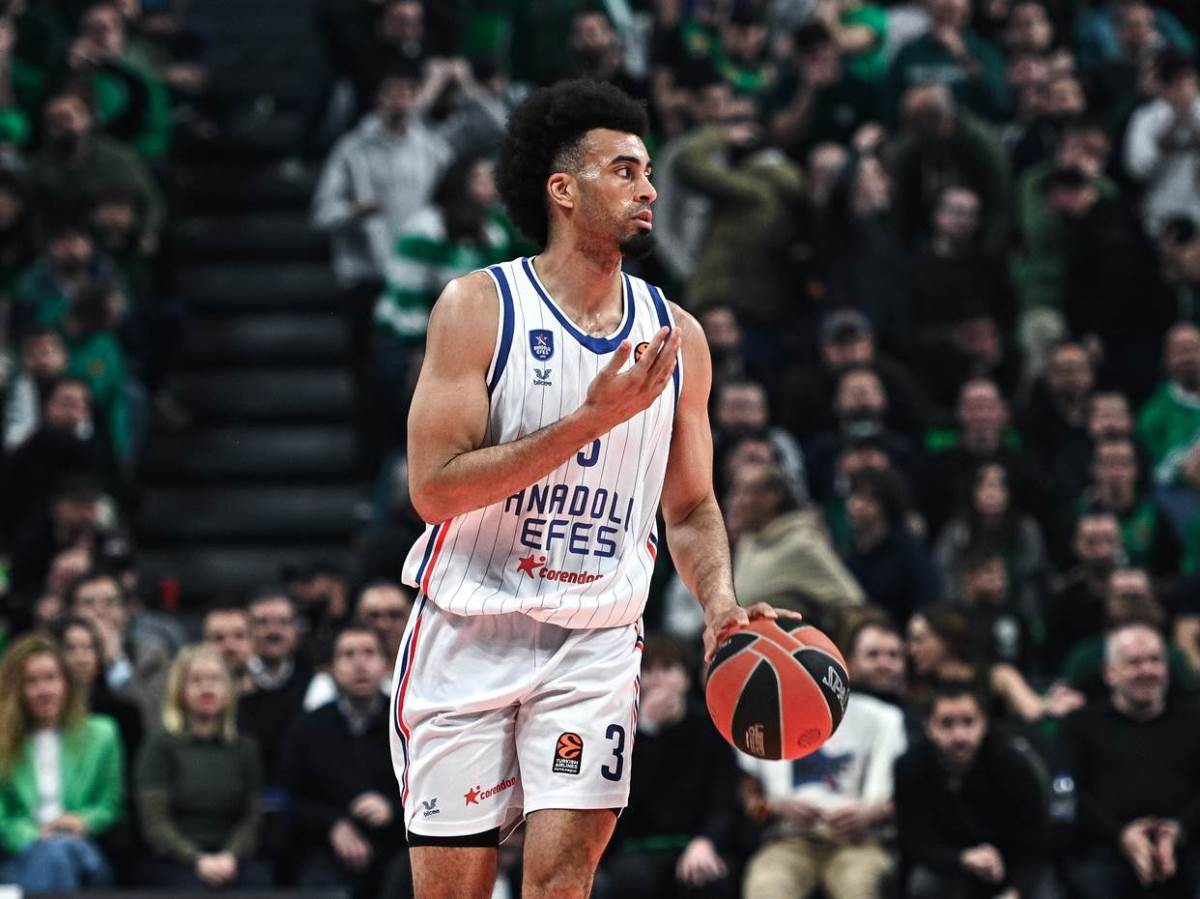  Džordan Nvora raskinuo ugovor sa Efesom 