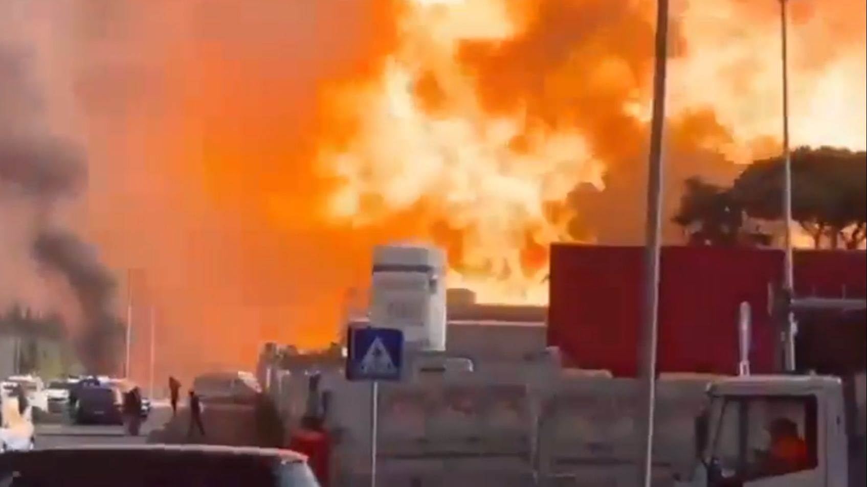 Velika eksplozija na pumpi kod Rima Velika eksplozija na pumpi kod Rima