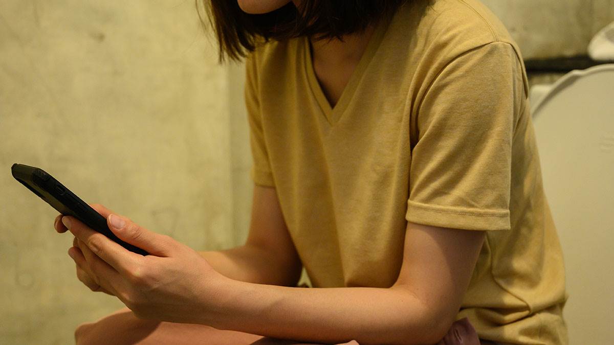  zašto ne smijete da nosite telefon u WC 