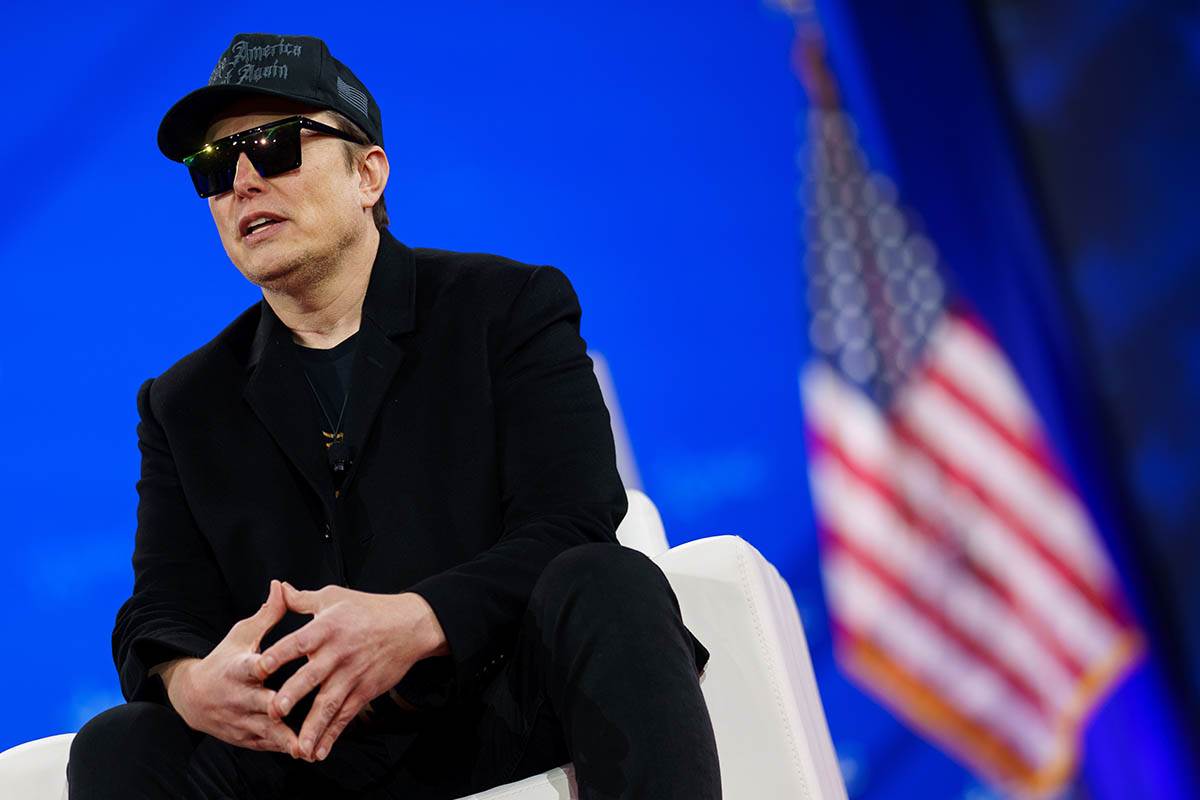  Ilon Mask osniva svoju stranku 