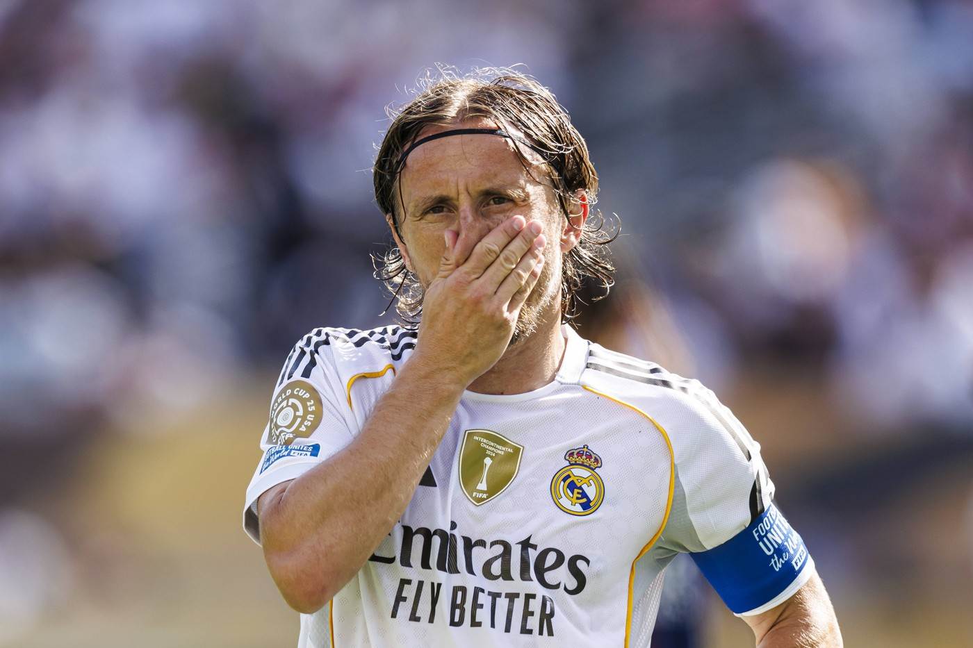 Luka Modrić pristao na značajno smanjenje plate u Milanu Luka Modrić pristao na značajno smanjenje plate u Milanu